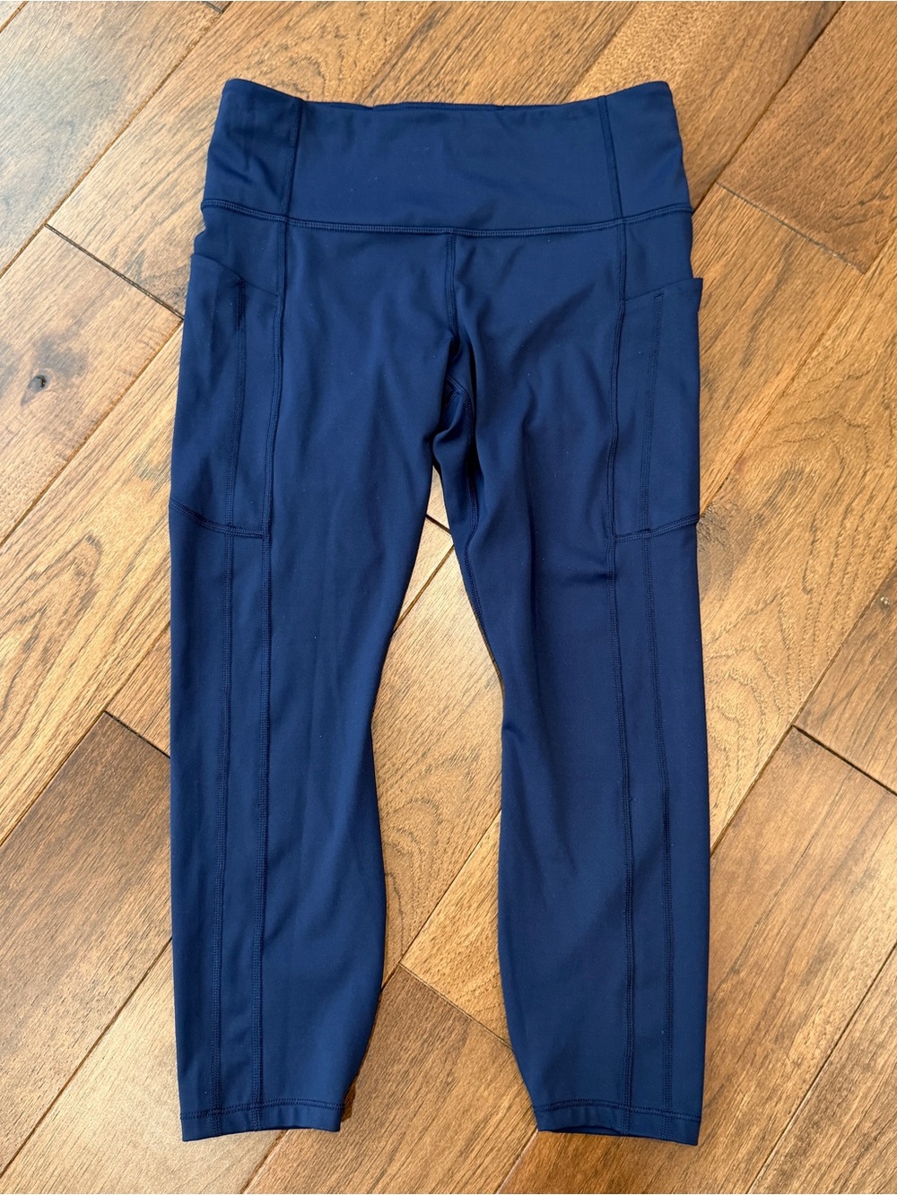Athleta Navy Ultimate Stash 7/8 Tight Leggings Size M/P